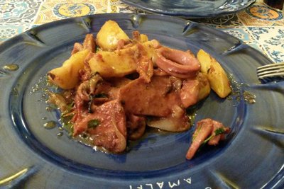 Amalfi Küche Oktopus mit Kartoffeln
