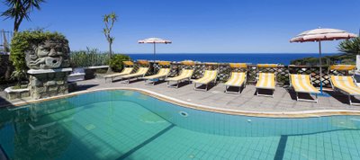 Residence La Rosa Pool