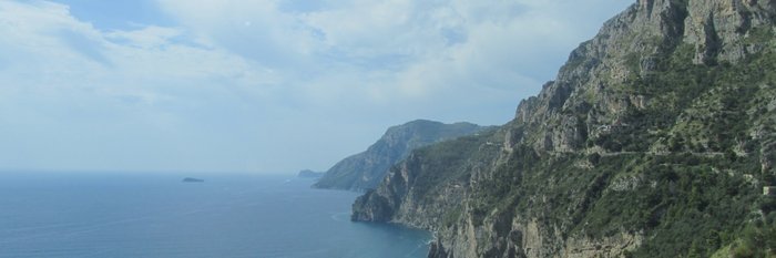 ein Blick auf die berühmte Amalfiküste