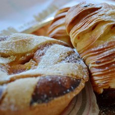 die Sfogliatella der typische Gebäck in Neapel Stadt