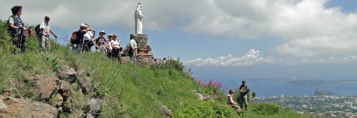 Wandergruppe bei der Aussichtpunkt von Buttavento Ischia 