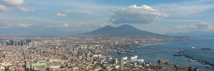 Neapel Stadt mit dem Vesuv, Golf von Neapel