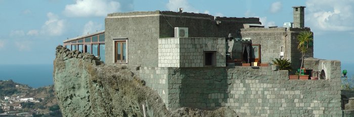 Felsenhaus aus Tuffstein Insel Ischia 