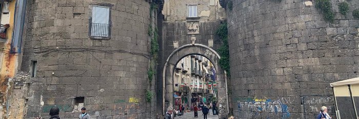 Porta Nolana, Stadttor, Neapel