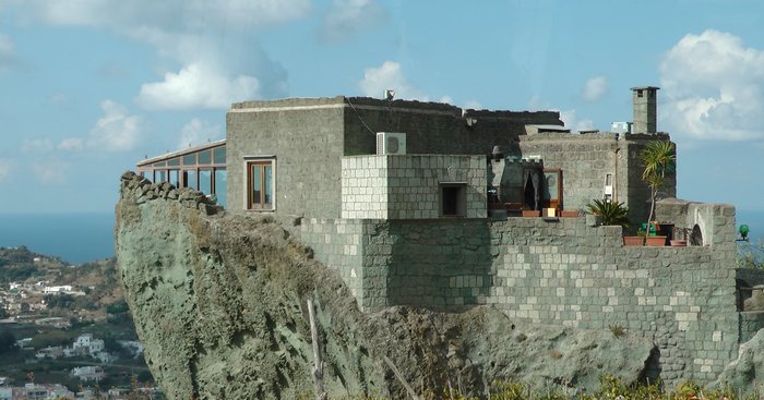 Felsenhaus aus Tuffstein Insel Ischia 