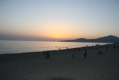 der Strand von Paestum bei Sonnenuntergang