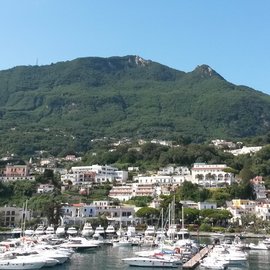 Aussicht auf die Gemeinde Casamicciola Terme Insel Ischia