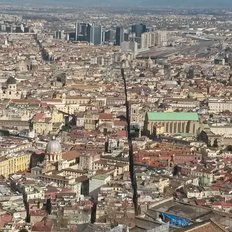 Blick von dem Castel Sant'Elmo auf die Via "Spaccanapoli", Neapel.