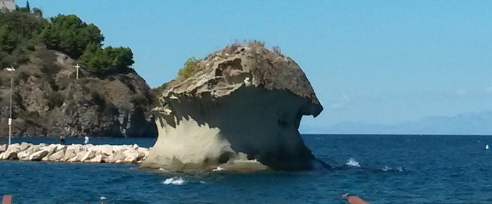 Der Pilz, das Wahrzeichen der Gemeinde Lacco Ameno, Insel Ischia