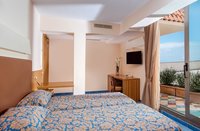 Hotel Due Golfi Doppelzimmer mit Meerblick