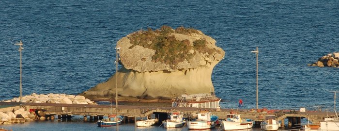 der Pilz das Wahrzeichen der Gemeinde Lacco Ameno Ischia